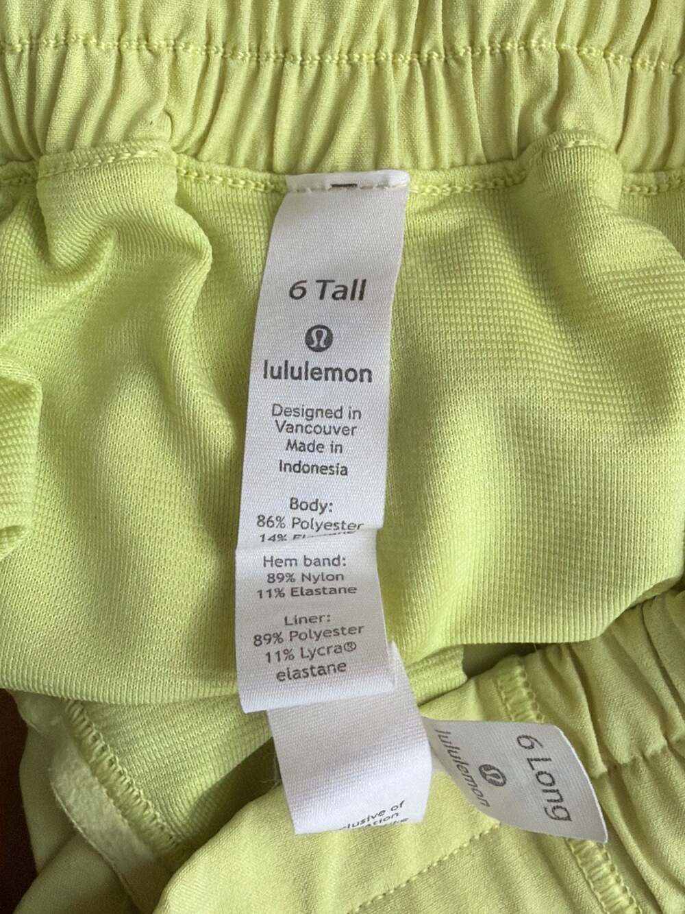 lululemon Hotty Hot High-Rise Lined Short 4" in Crispin Green - Picture 5 of 5